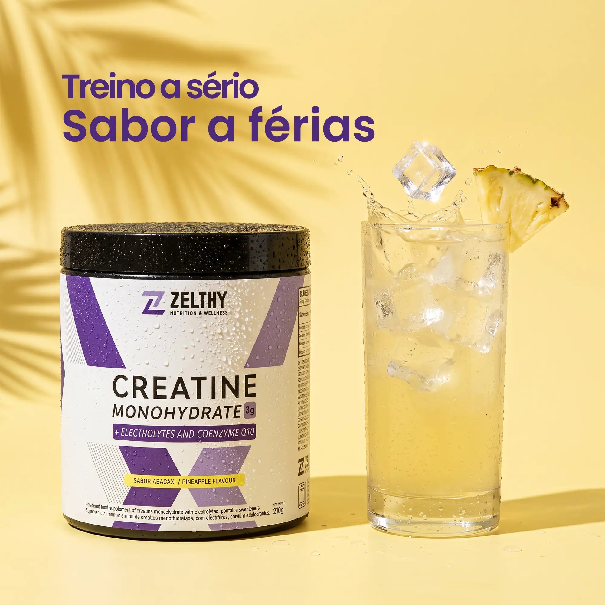 Creatina + Eletrólitos + CoQ10 Zelthy com copo de bebida sabor abacaxi com gelo, refrescante para o verão